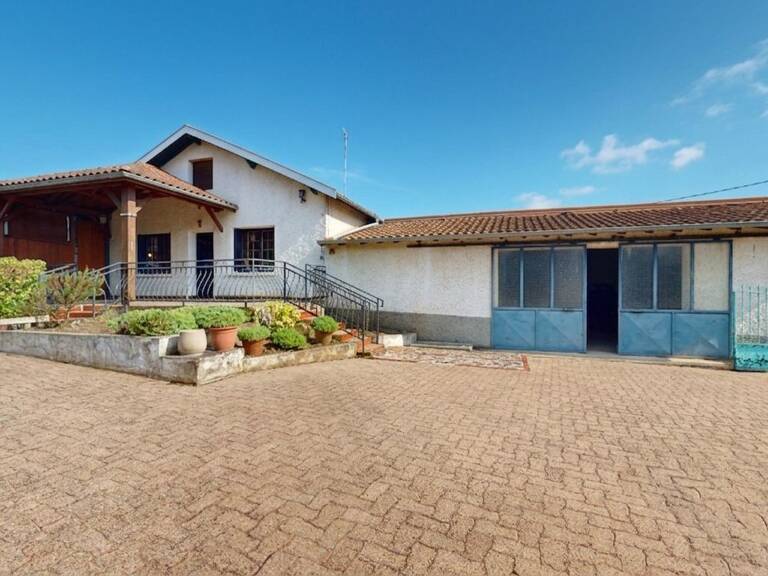 Maison avec dépendances et grand sous-sol à Trévoux – Beau potentiel — photo 1