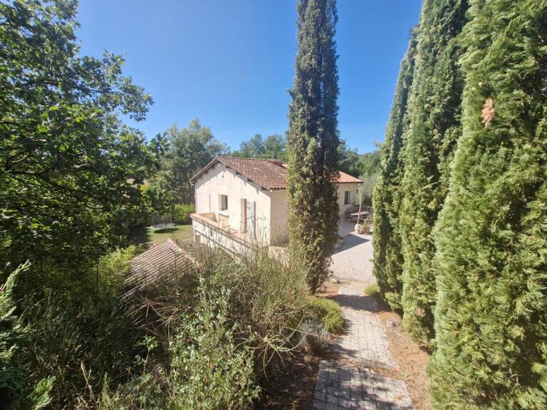 Maison T4/5 avec terrain de 5600 m² avec piscine — photo 1
