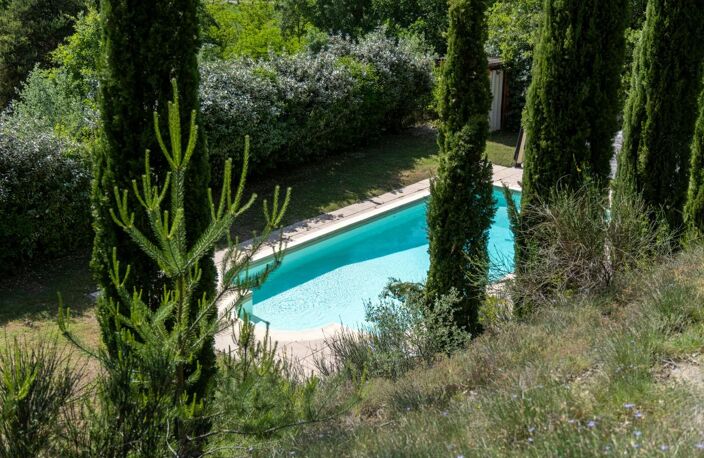 Maison T4/5 avec terrain de 5600 m² avec piscine — photo 2