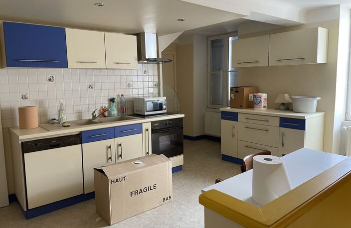 Prix en forte baisse -  Local commercial avec Appt et grange - — photo 5