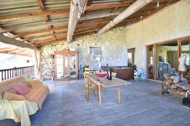 Appartement 4 pièces 210000 €