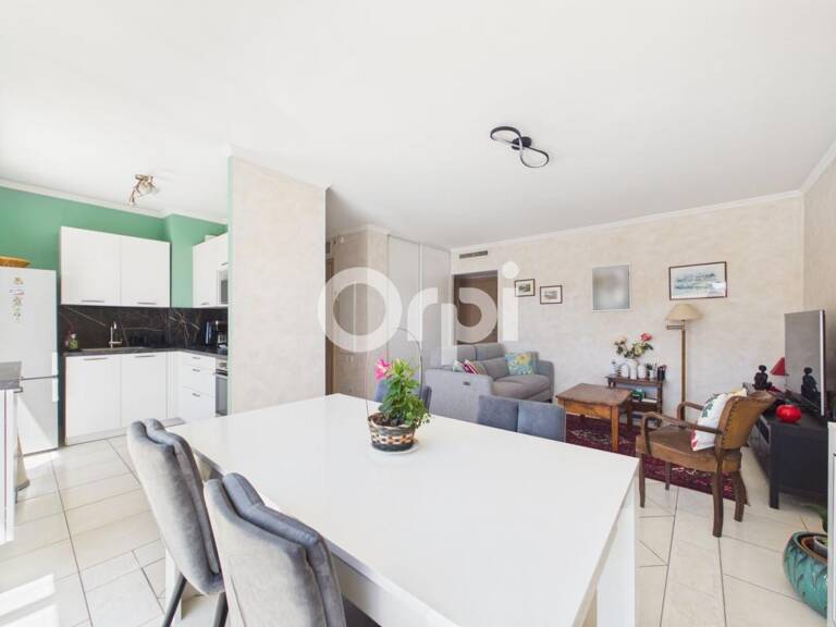 LUMINEUX  - DERNIER ETAGE - GRANDE TERRASSE - FAIBLES CHARGES — photo 1