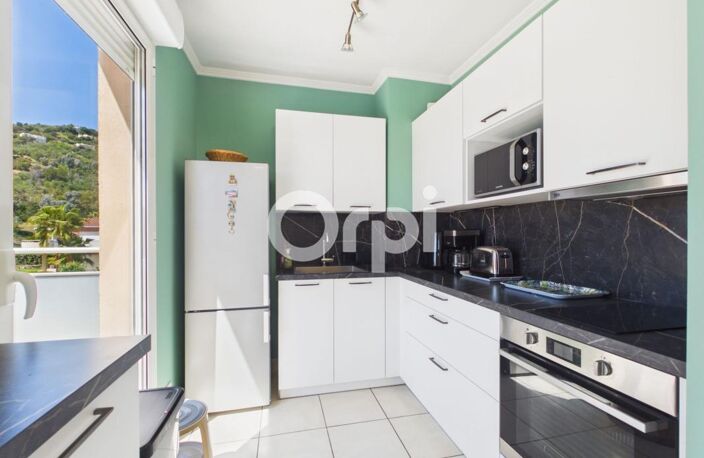 LUMINEUX  - DERNIER ETAGE - GRANDE TERRASSE - FAIBLES CHARGES — photo 4