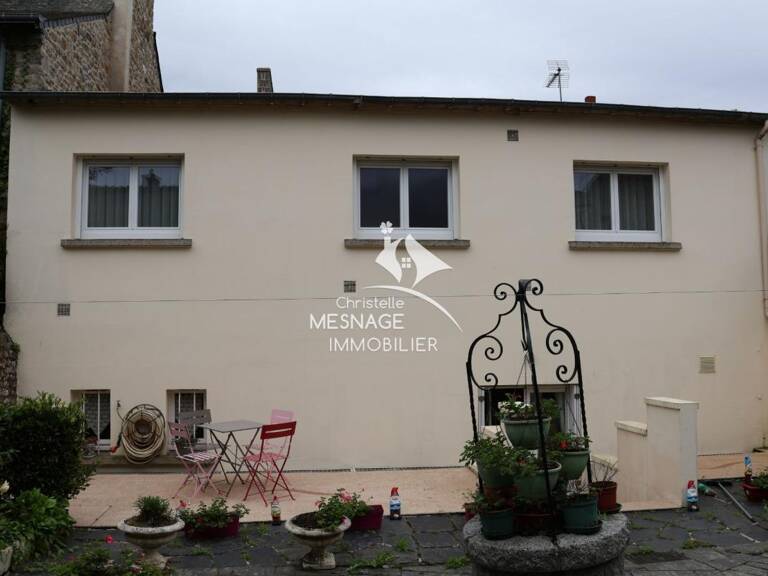A À vendre chez Christelle Mesnage Immobilier, Centre-ville — photo 1