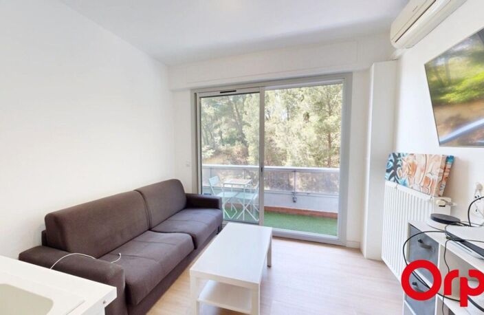SUPER CADENELLE - 13008 MARSEILLE - SUDIO sur BALCON sans vis à vis — photo 4