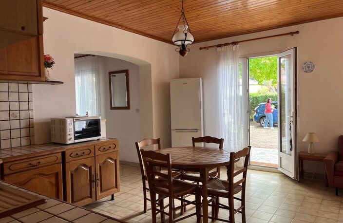 Maison à vendre - Plage à pied - DOLUS D OLERON / vert bois — photo 4
