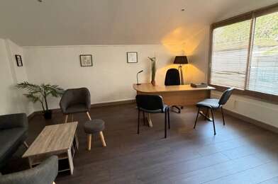 Bureau  1260 €