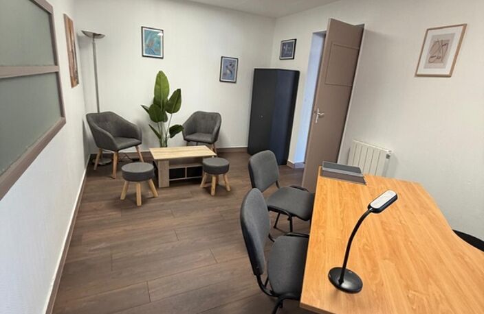 BORDEAUX CENTRE – BUREAUX MEUBLÉS ET ÉQUIPÉS DANS UN ESPACE PROFESSIONNEL RECONNU — photo 2