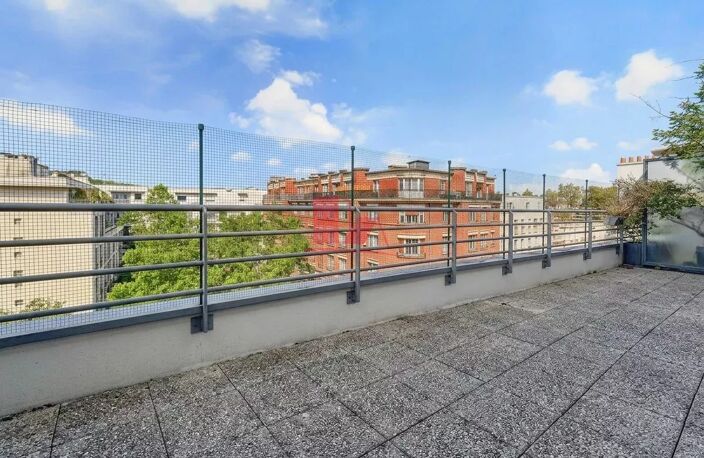 ISSY - La ferme - Beau T5 110 m2 au dernier étage terrasse cave — photo 2