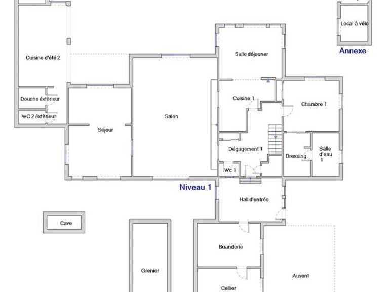 Maison 246 m², 4 chambres, piscine, terrain 2500 m² — photo 1