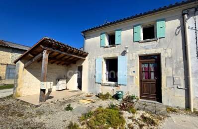 Maison à vendre 3 pièces  (61M²) Ancienne ferme avec dépendances sur 2 770 m² de terrain – La Brousse (17160) — photo du bien