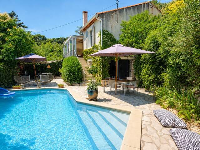 Maison avec studio indépendant et piscine – Cadre exceptionnel – Villeneuve-lès-Avignon — photo du bien