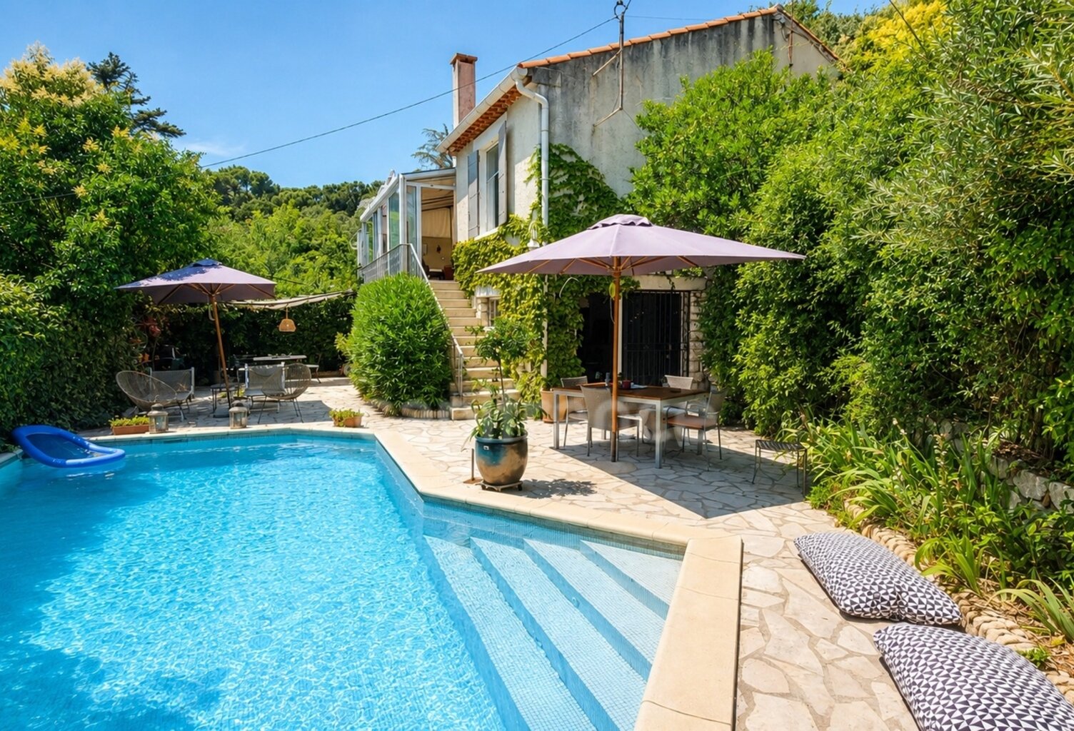 Maison avec studio indépendant et piscine – Cadre exceptionnel – Villeneuve-lès-Avignon — photo 1