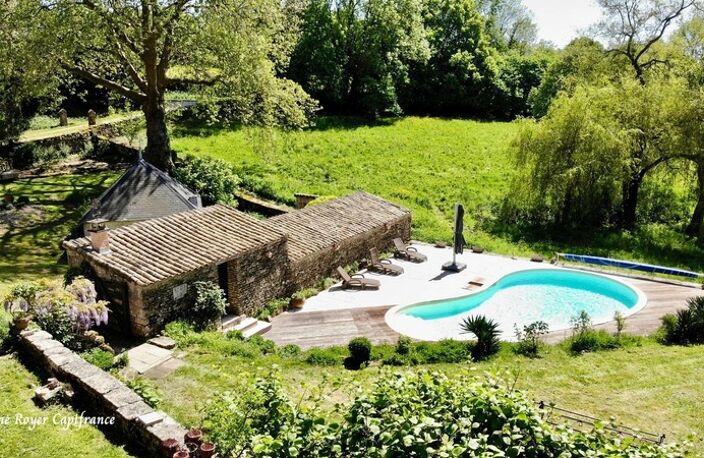 Propriété de charme à la campagne – 305 m² habitables sur 4,8 hectares avec piscine et dépendances — photo 2