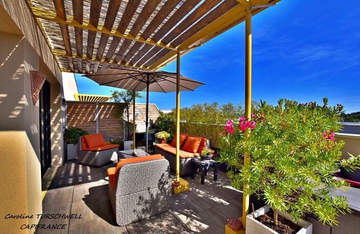 SOLLIES PONT (83) - SUPERBE T3 DE 65M² DERNIER ÉTAGE AVEC 60M² DE TERRASSES ET 2 PARKINGS — photo 5