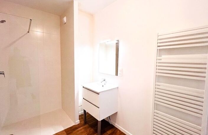 Dpt Finistère (29), à vendre QUIMPER appartement T2 dernier étage de 33 m² habitable - Box - Parking souterrain — photo 3