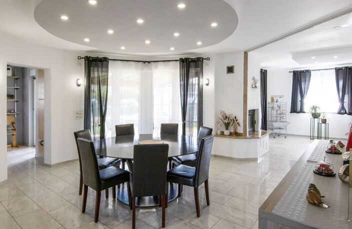 RANTZWILLER (68) : à vendre maison familiale 8 pièces avec jardin et piscine — photo 2