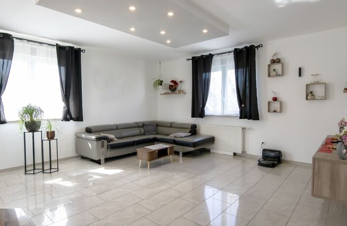 RANTZWILLER (68) : à vendre maison familiale 8 pièces avec jardin et piscine — photo 4