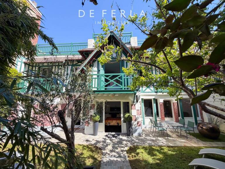 Maison place Morny, jardin et rooftop — photo 1
