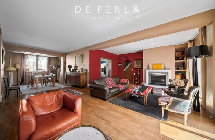 VERSAILLES – ÉLÉGANTE PROPRIÉTÉ FAMILIALE AVEC JARDIN ET DOUBLE GARAGE — photo 4