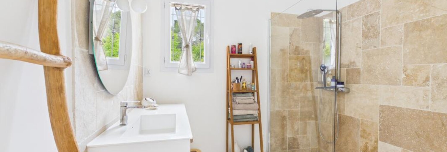 Maison 8 Pièces 233 m² à vendre à Rognes (13840)