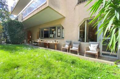 Bureau  1302495 €
