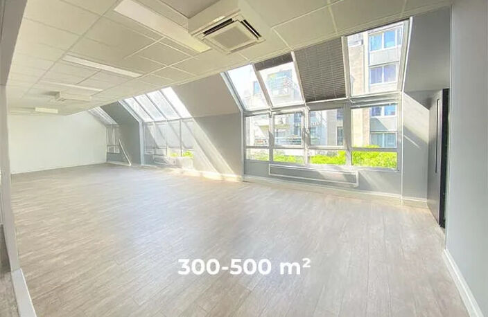 Que vous recherchiez une nouvelle surface de bureaux à louer ou à acheter à Boulogne-Billancourt, Issy-les-Moulineaux ou l'ouest parisien, nous vous accompagnons dans tous vos projets immobiliers : du conseil, aux transactions en passant par l'investissement — photo 4