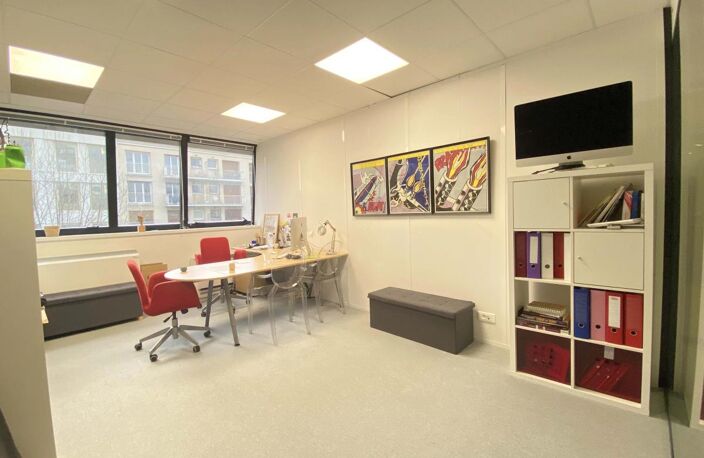 Corpimmo vous propose un très beau plateau de bureaux en étage élevé proche du métro, au 86 rue Anatole France à Levallois — photo 4