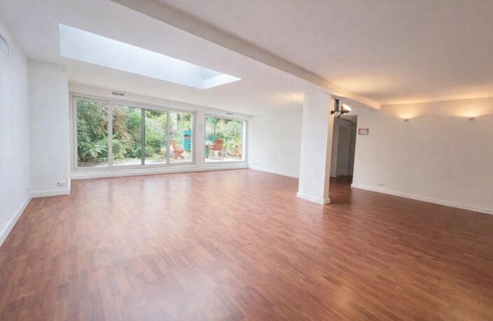 Bureaux en duplex à vendre de 261,65 m² avec terrasse et jardin privatif de + de 100 m² a toute proximité du métro et du centre ville de Montrouge, opportunité idéale pour investissement ou développement — photo 3