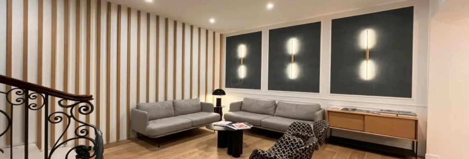 Bureau  351 m² à louer à Paris (75000)