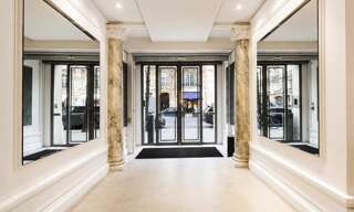 Bureau  351 m² à louer à Paris (75000)