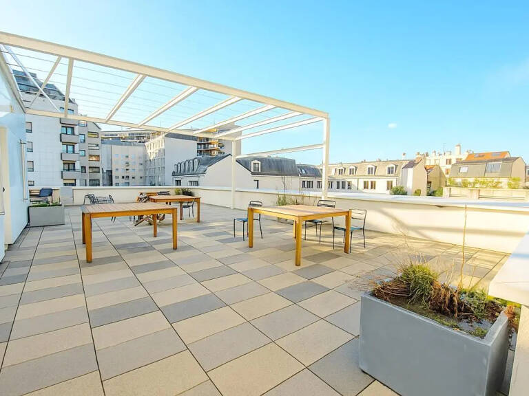 Bureaux récemment rénovés à louer à Boulogne-Billancourt dans un bel immeuble restructuré, certifié et avec plusieurs espaces extérieurs dont un de 360 m² — photo 1