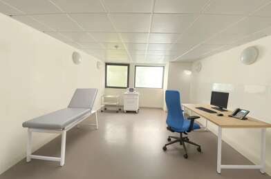 Bureau  9734 €