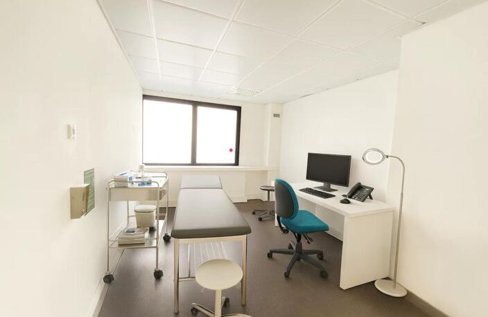 Idéalement situé proche de Marcel Sembat, CORPIMMO vous propose à la location un plateau de 248 m², parfaitement adapté pour un centre médical, paramédical recherchant confort, fonctionnalité et accessibilité — photo 3