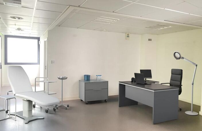 Idéalement situé proche de Marcel Sembat, CORPIMMO vous propose à la location un plateau de 248 m², parfaitement adapté pour un centre médical, paramédical recherchant confort, fonctionnalité et accessibilité — photo 5
