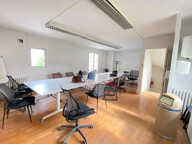 Maison indépendante en RDC+ 2 niveaux sur sous-sol à usage de bureaux de 112 m² à Boulogne Billancourt à vendre. Bâtiment plein de charme, et 4 places de parking associés pour aménagement en terrasse et jardin — photo 3