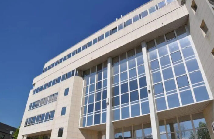 Bureaux à louer de 1648m² à Issy Les Moulineaux. Immeuble moderne, accès sécurisé, bureaux en open-space, climatisation double flux. Idéal pour entreprise en recherche de flexibilité — photo 4