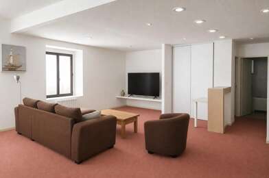 Appartement 7 pièces 154000 €