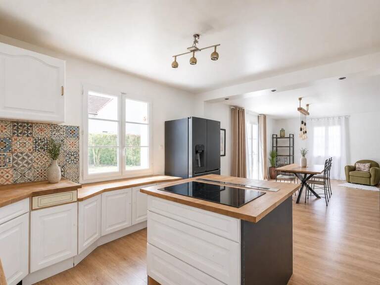 Maison de 7 pièces de 134 m² à Lagny-le-Sec — photo 1