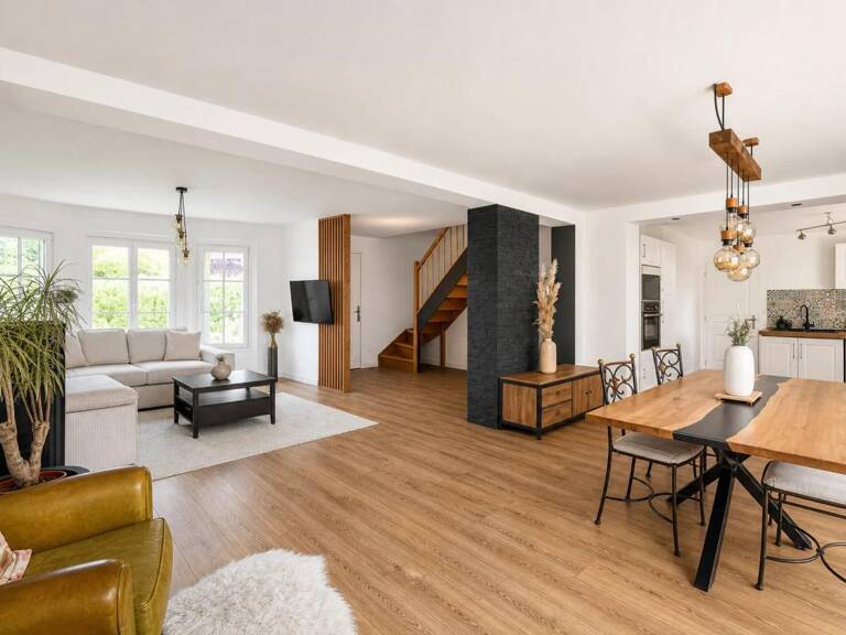 Maison de 7 pièces de 134 m² à Lagny-le-Sec — photo 1