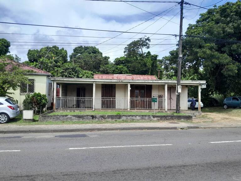 Maison À Vendre — photo 1