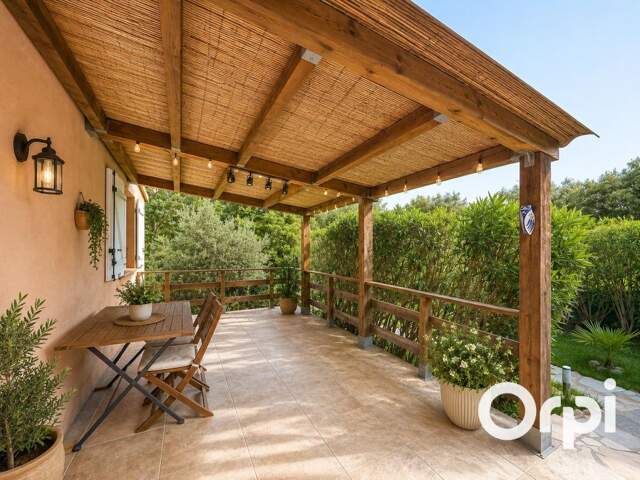 Villa 3 chambres avec piscine - T2 avec piscine — photo du bien