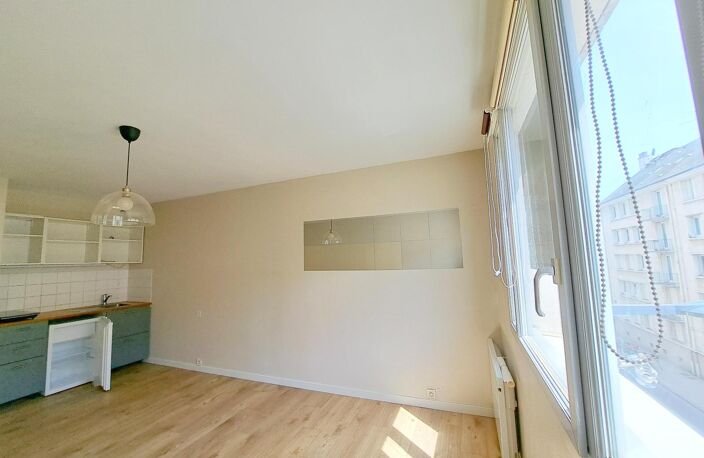 Location appartement 1 pièce 23 m² à Tours (37000) — photo 2