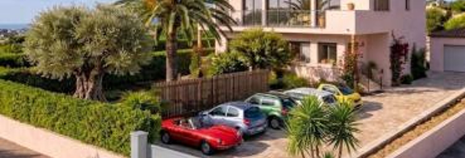 Maison 5 Pièces 300 m² à vendre à Saint-Cyr-sur-Mer (83270)