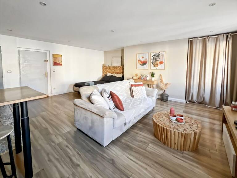 EXCLUSIVITÉ ORPI – STUDIO CŒUR DE VILLE DE FRÉJUS, AUCUN TRAVAUX — photo 1