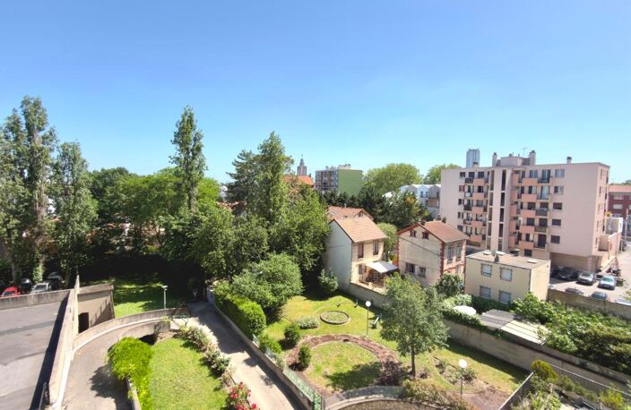 Appartement À Vendre — photo 2