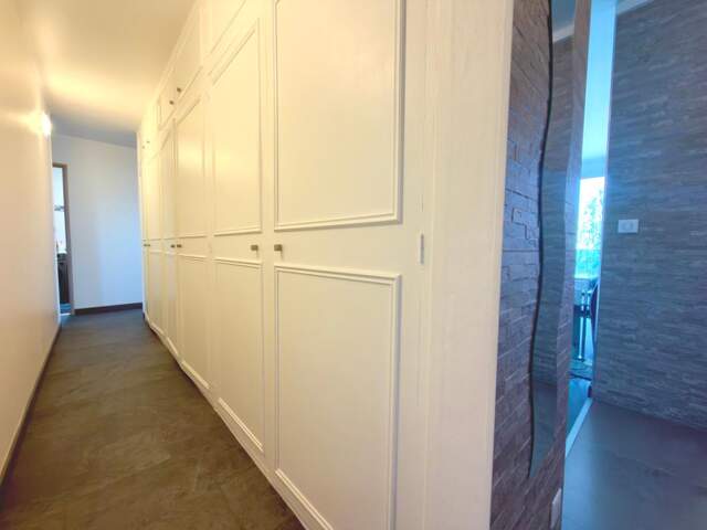 Appartement À Vendre — photo du bien