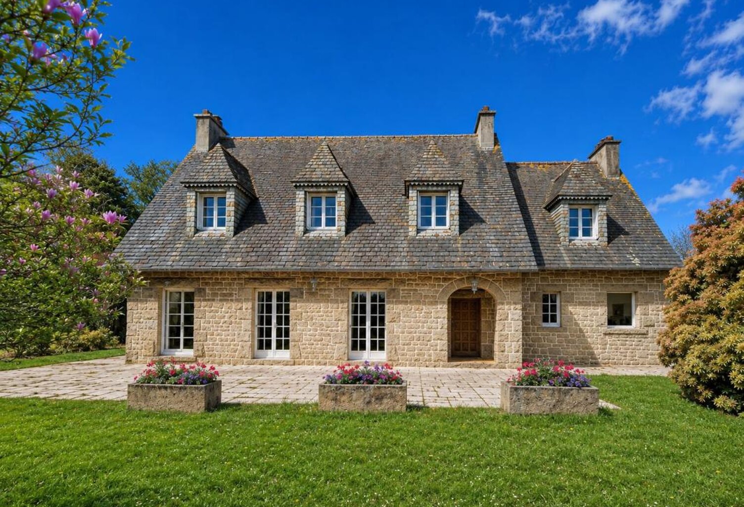 À vendre – Belle propriété en pierres avec dépendance à Plouigneau — photo 1
