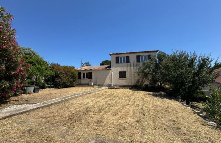 Maison avec piscine et grand terrain - Gigean — photo 3