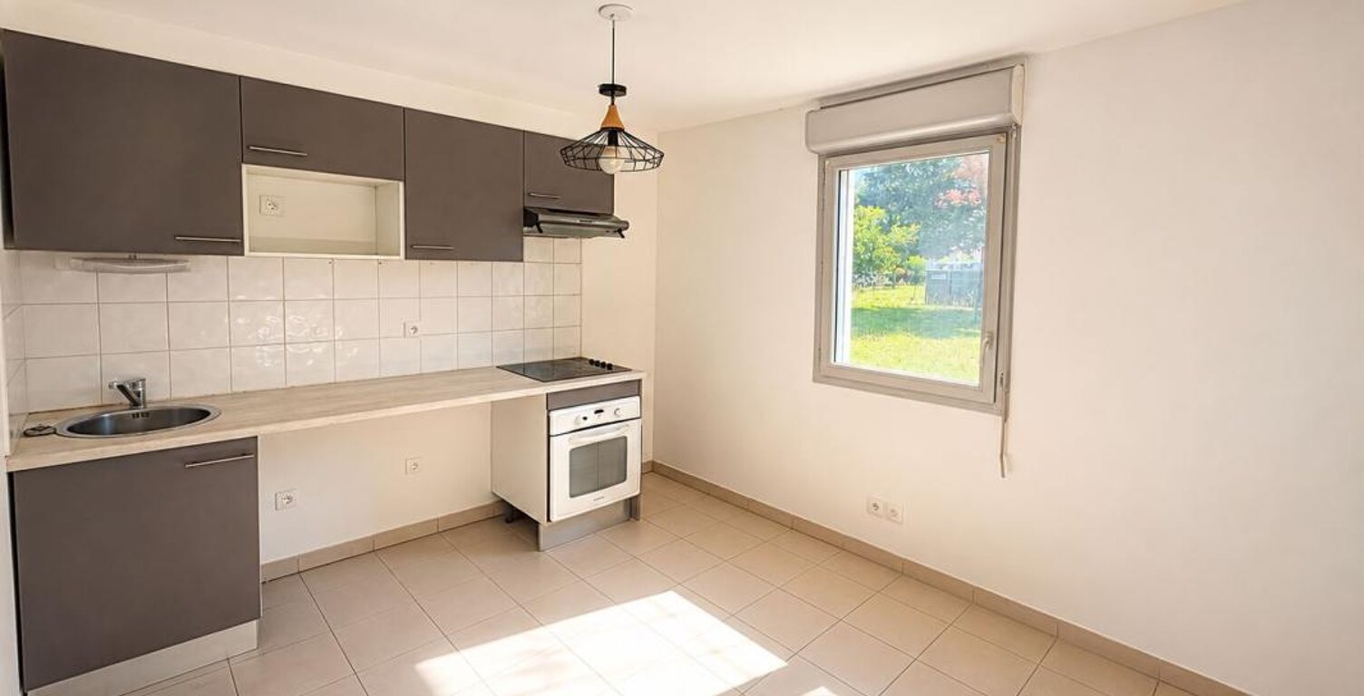 Appartement T3 avec terrasse et 2 places de parkings — photo 1